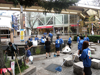 京都信用金庫様の清掃活動写真2